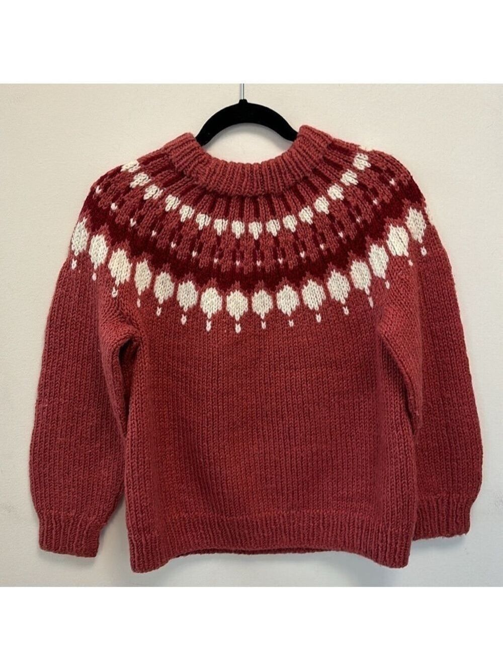 HANDKNIT fisherman fair isle sweater crew neck long sleeves raspberry medium - Picture 3 of 8